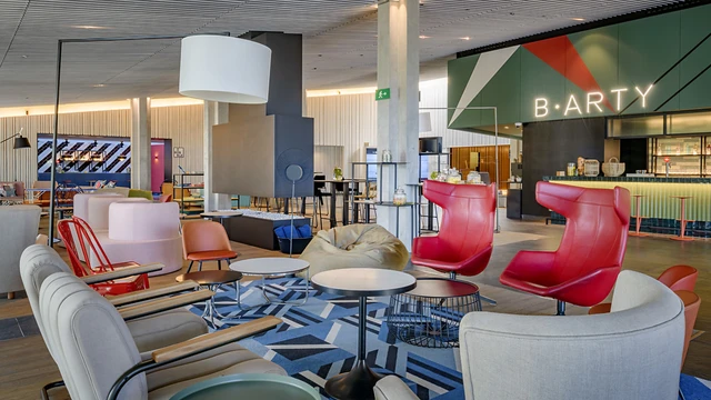 CF Place picture 4
