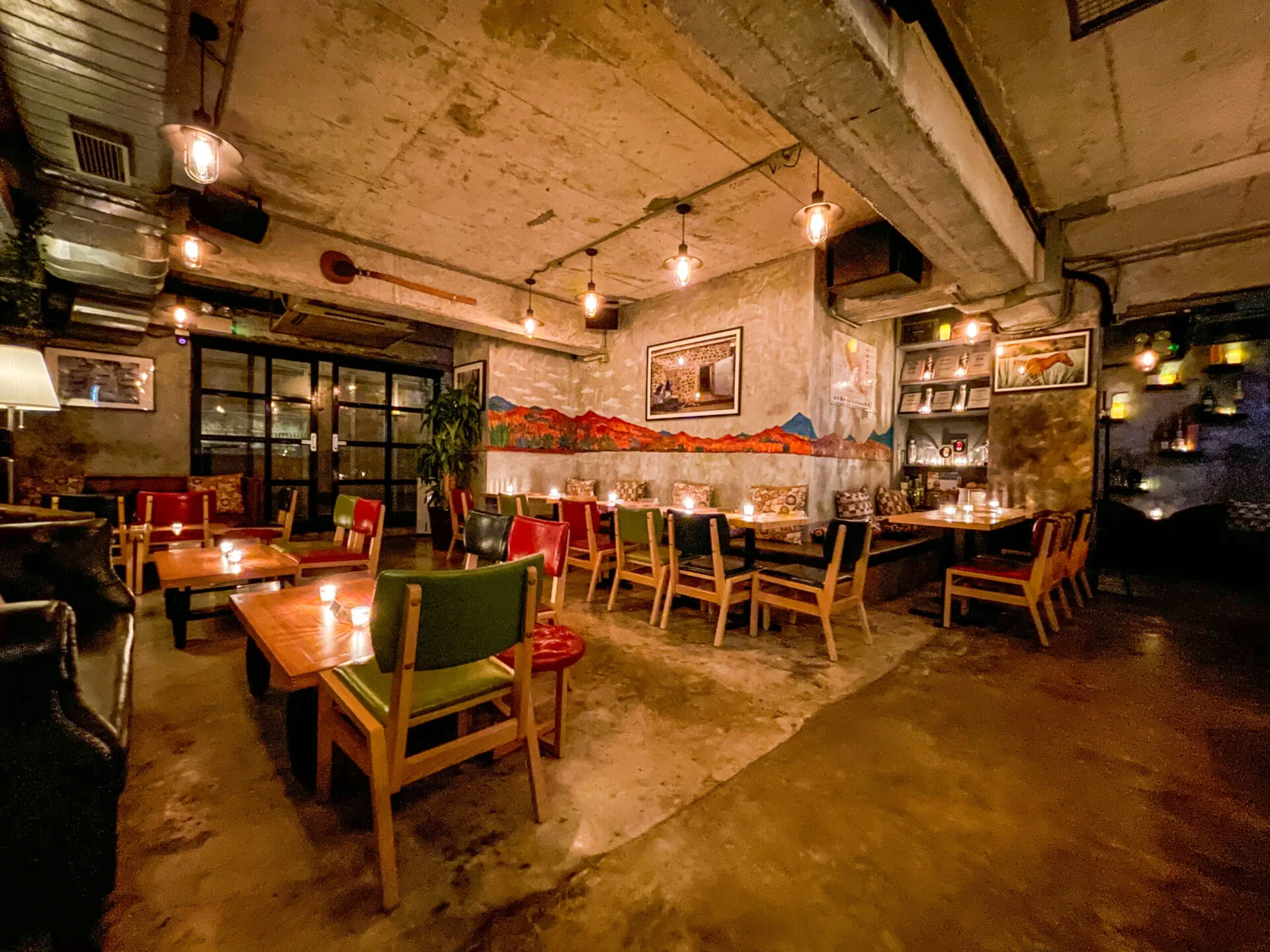 Coa hong kong interior