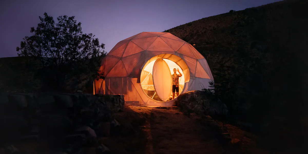 Airbnb website preview