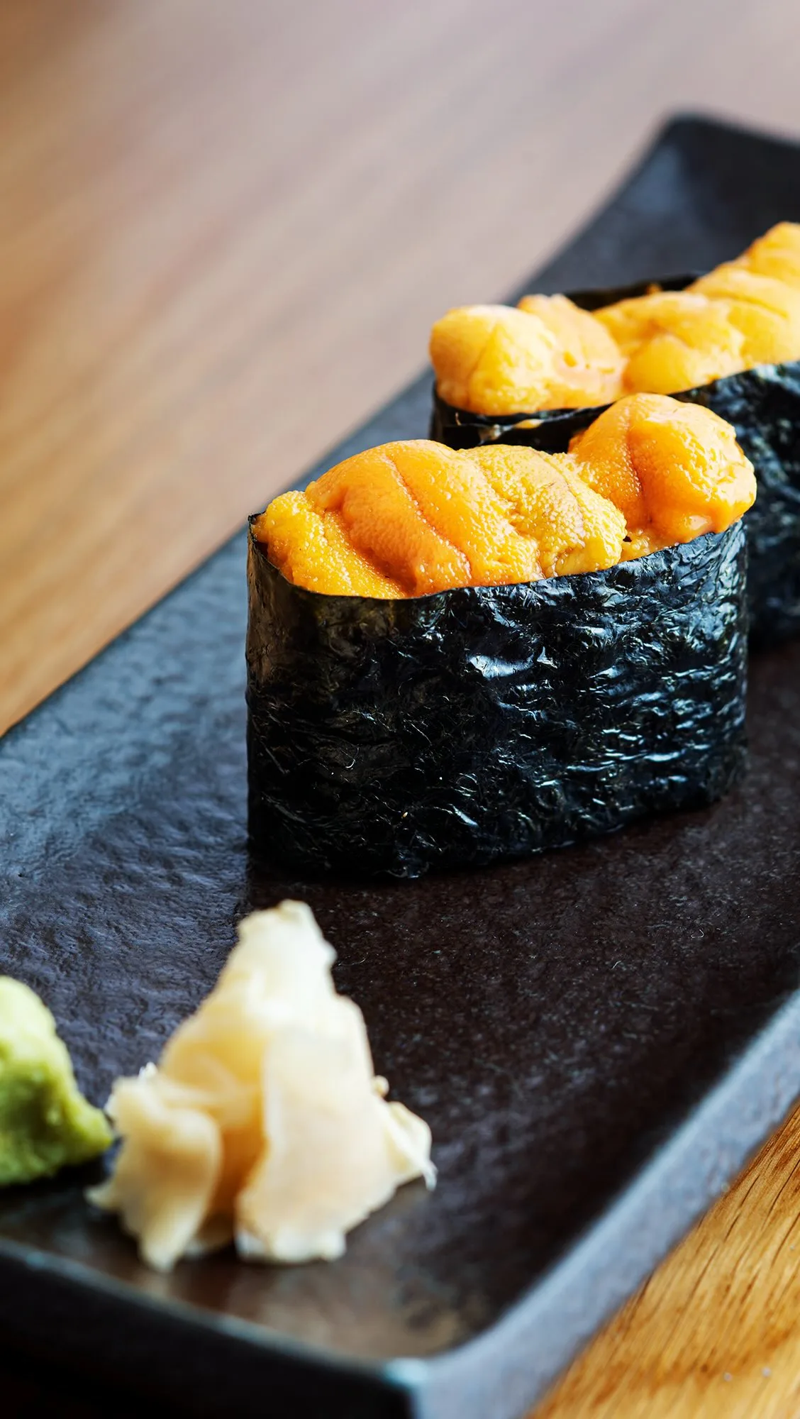 Midtown exclusive❗The Hokkaido Uni sushi is simple yet tasty with the perfect amount of umami.