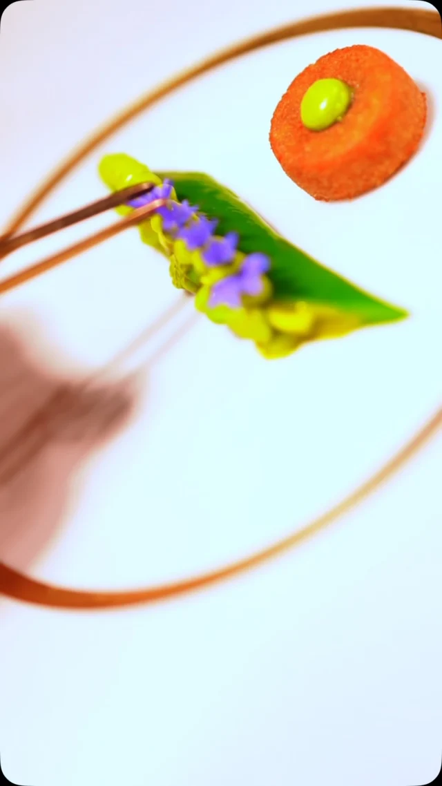 GEM.💎 | MENU
Introducing the new menu.

A new chapter, shaped by the finest ingredients of the season, the richness of our historic garden and the unmistakable signature of Chef Soenil Bahadoer.

Every six weeks, nature rewrites the story. We simply listen.

A journey where Surinamese heritage meets French precision, inspired by what the land offers today.

#michelinstars #michelinchef #cheflife #michelinpower